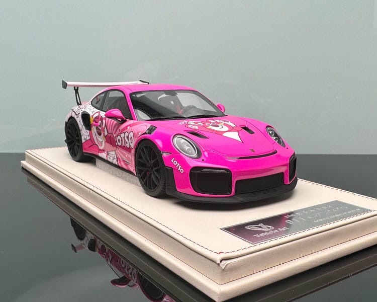 Vehicle Art 1/18 Porsche 911 GT2RS Weissach Package Simulation Car Model