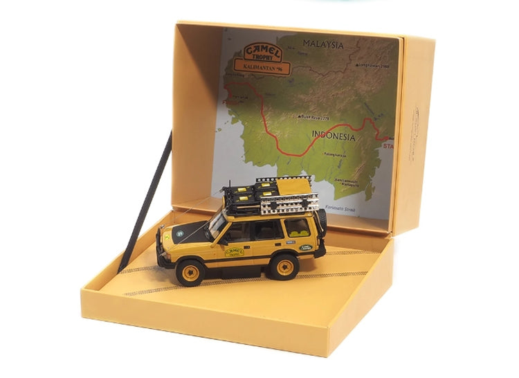 Почти настоящая модель легкосплавного автомобиля Land Rover Discovery первого поколения Camel Cup Kalimantan Station в масштабе 1:43 (410410)