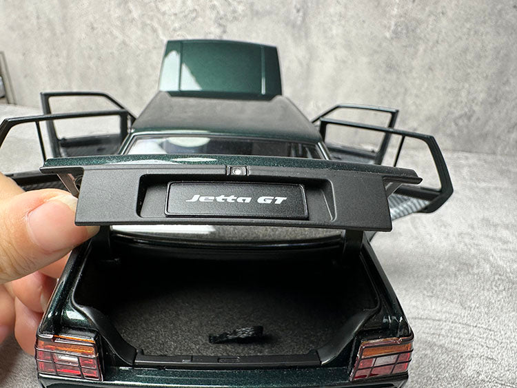 Оригинальная заводская модель автомобиля Jetta 1:18, старая модель автомобиля с квадратной лампой, имитация литого сплава, коллекционное украшение для взрослых