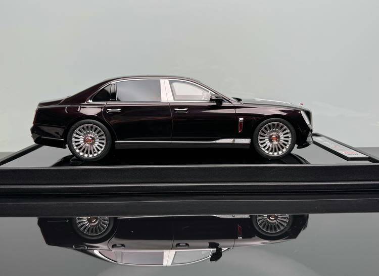 Hongqi Guoya 1:18 Resin Model Car – Purple Hardcover Limited Edition (1 of 399)