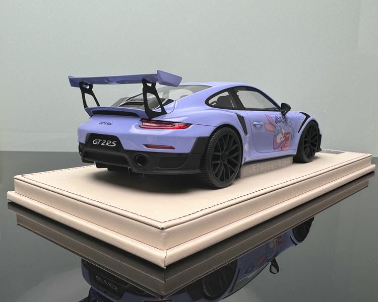 Vehicle Art 1/18 Porsche 911 GT2RS Weissach Package Simulation Car Model