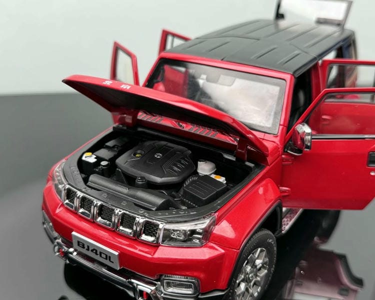 Beijing B40L 1:18 Diecast Model – Premium Red Collectible for Display
