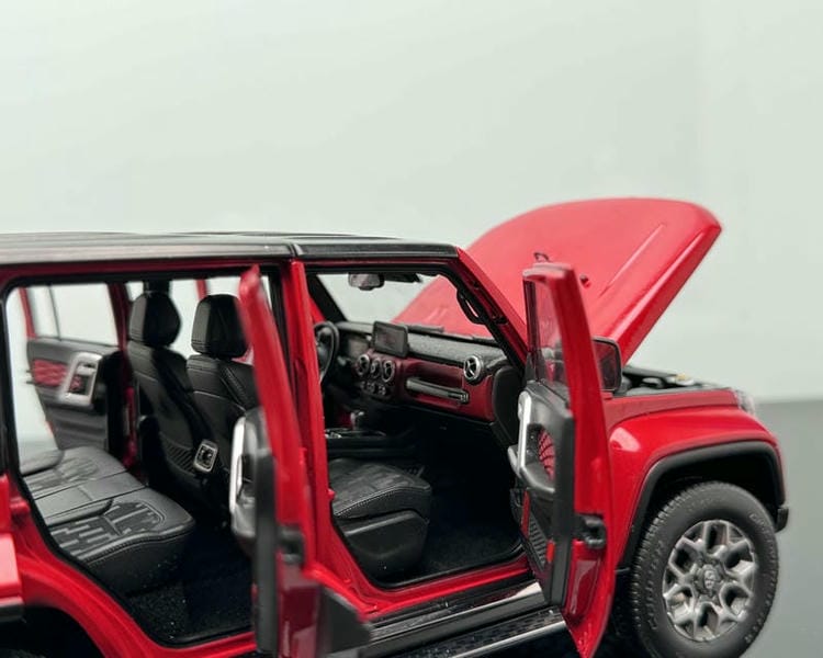 Beijing B40L 1:18 Diecast Model – Premium Red Collectible for Display
