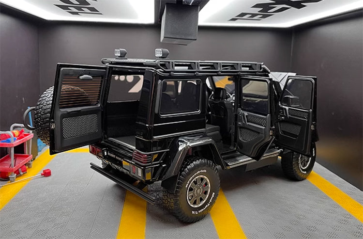 Почти Реальная модель автомобиля G500 4 * 4 550 Adventure Edition 1:18 из сплава (860303)