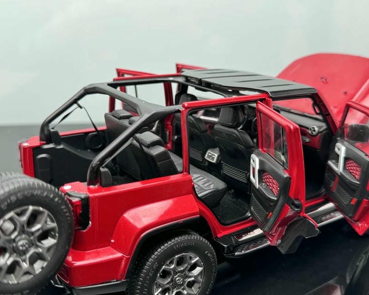 Beijing B40L 1:18 Diecast Model – Premium Red Collectible for Display