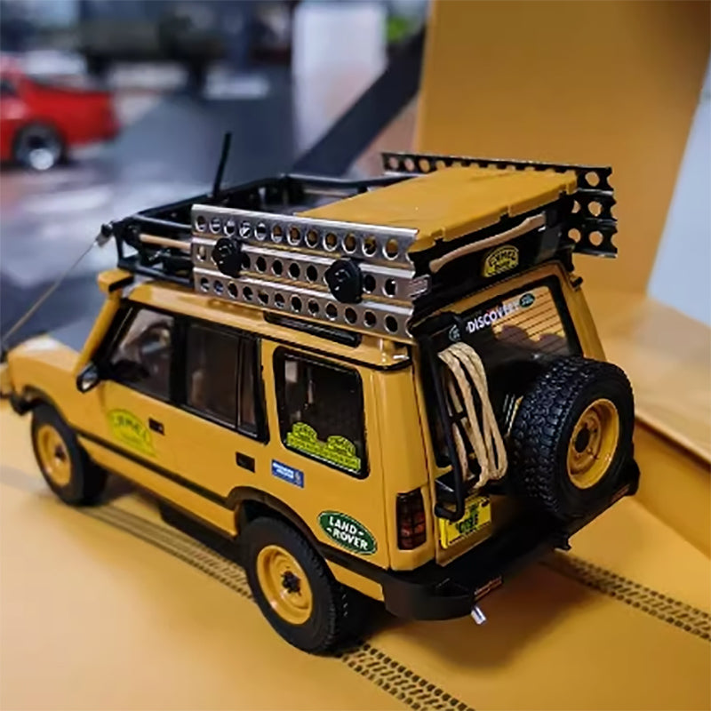 Почти настоящая модель легкосплавного автомобиля Land Rover Discovery первого поколения Camel Cup Kalimantan Station в масштабе 1:43 (410410)