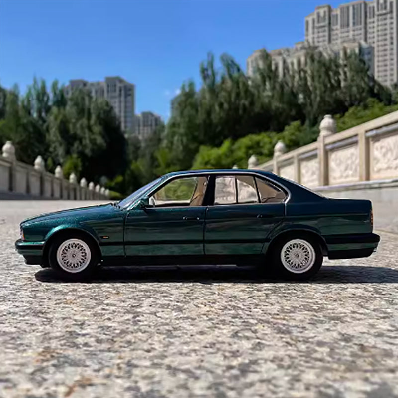 1:18 Minichamps BMW 535i (E34) 1988 Alu-Automodell 5er