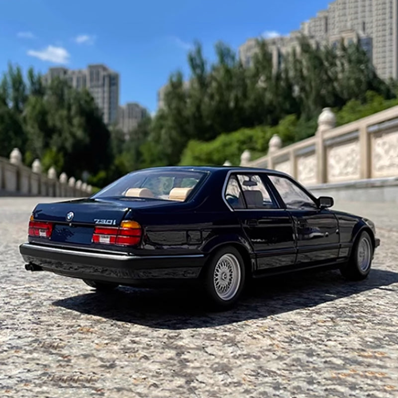 1: 18 MINICHAMPS 730I (E32) 1986 года, легкосплавная автомобильная модель 7 серии
