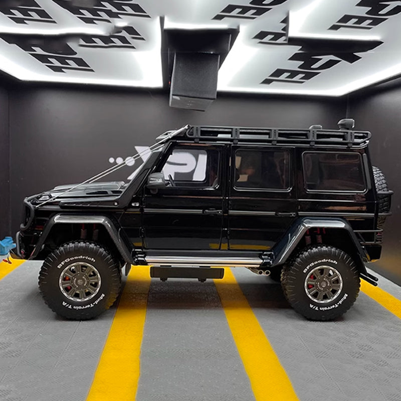 Почти Реальная модель автомобиля G500 4 * 4 550 Adventure Edition 1:18 из сплава (860303)