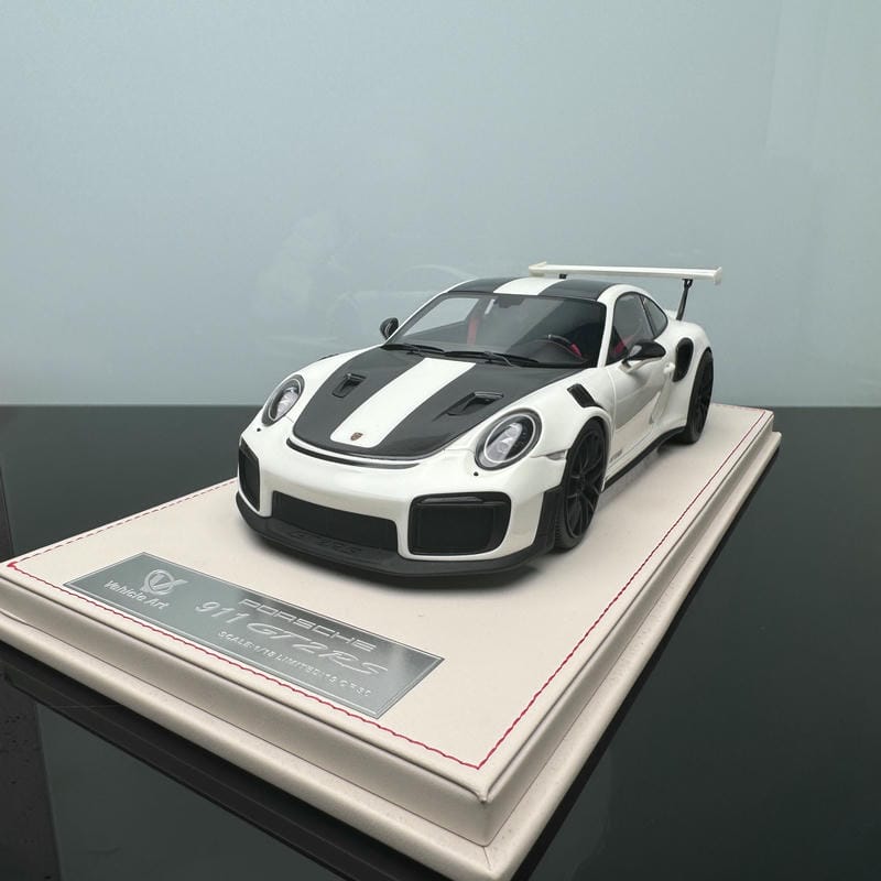 Vehicle Art 1/18 Porsche 911 GT2RS Weissach Package Simulation Car Model