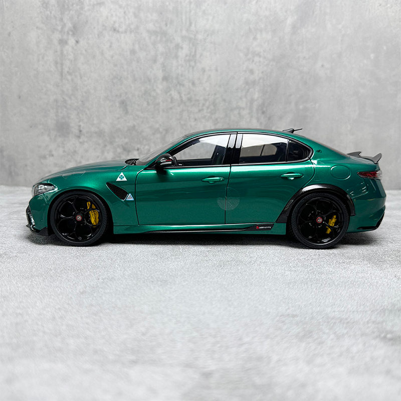 MH Romeo Giulia GTA Simulationsautomodell 1 18 Sammlerornamente