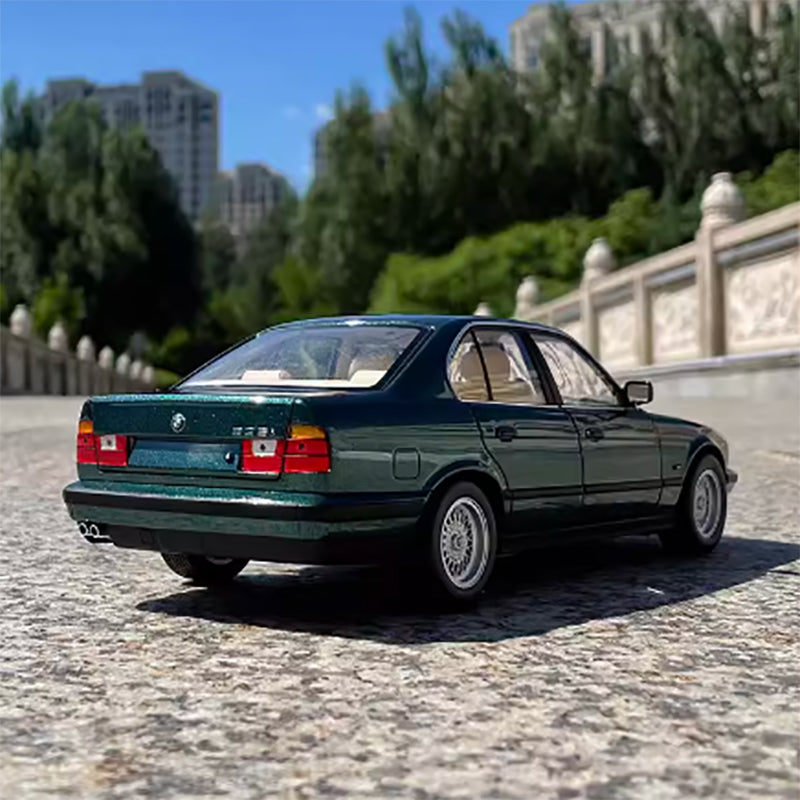1:18 Minichamps BMW 535i (E34) 1988 Alu-Automodell 5er