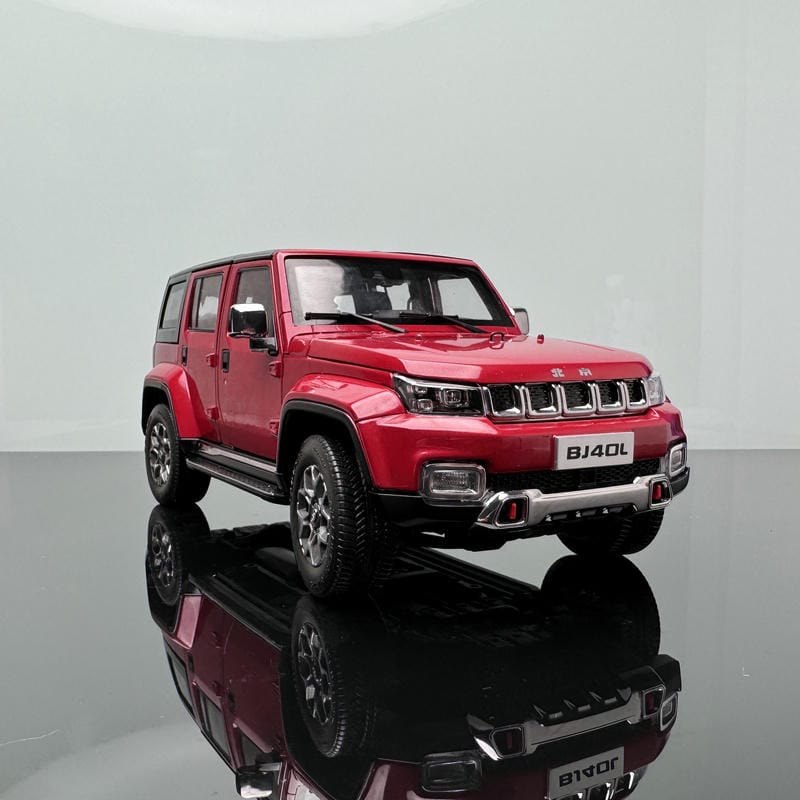 Beijing B40L 1:18 Diecast Model – Premium Red Collectible for Display