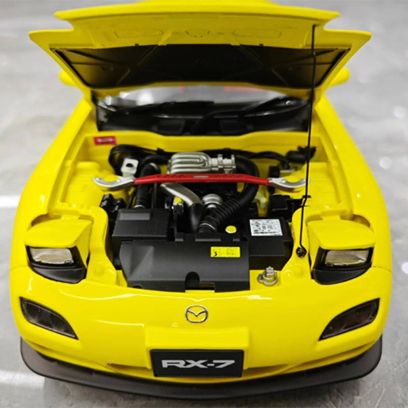 Polar Master Mazda RX7 Limited Edition Simulation Automodell aus Metalllegierung mit Motor im Maßstab 1:18